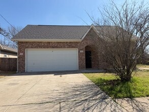 Building Photo - 3618 Metropolitan Ave