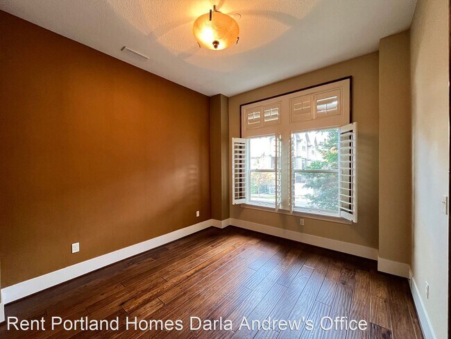 Building Photo - 2 br, 2.5 bath House - 10332 SW Windwood Way
