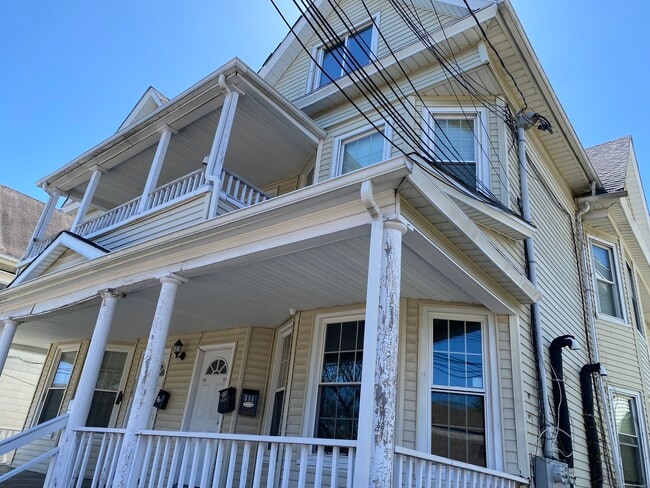 Foto del edificio - 119 Sherwood Ave