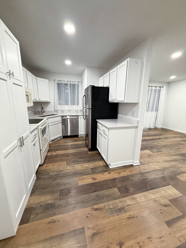 Building Photo - 13517 Zenith Ln