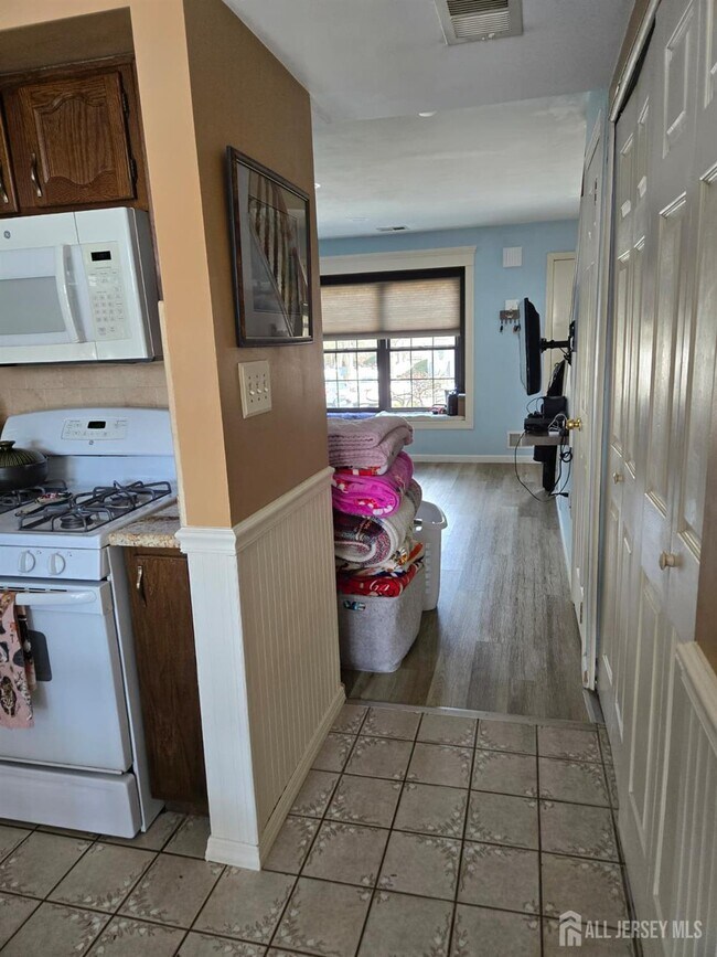 Foto del edificio - 115 Willett Ave