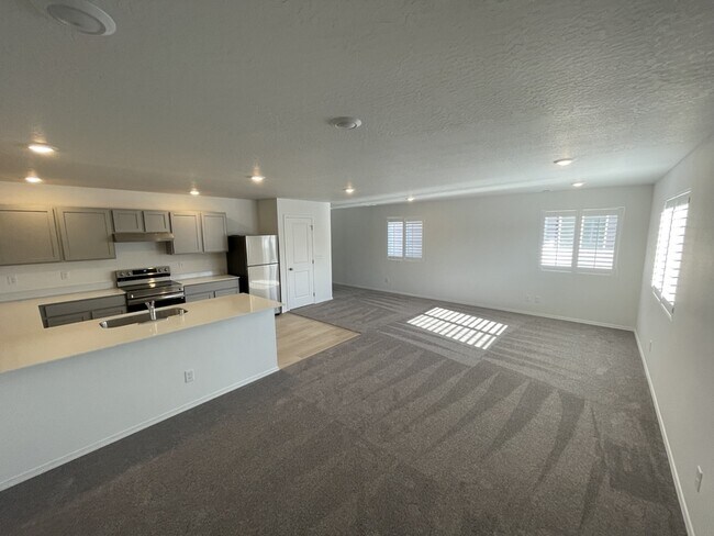 Foto del edificio - 1334 N Wilhelm Wy