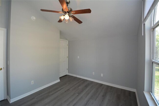 Building Photo - 68 Ferndale Ln