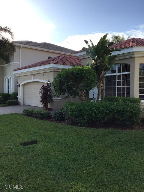 Foto del edificio - 15560 Laguna Hills Dr