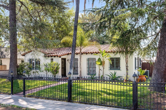 Primary Photo - 11074 Emelita St