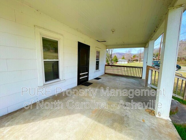 Building Photo - 648 Bee Tree Rd