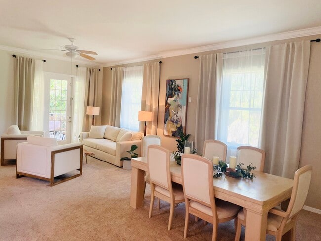 Building Photo - 1020 Peggy Cir