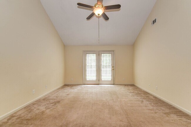 Foto del edificio - 3 Bedroom, 2 Bath Home with Fully Fenced Y...