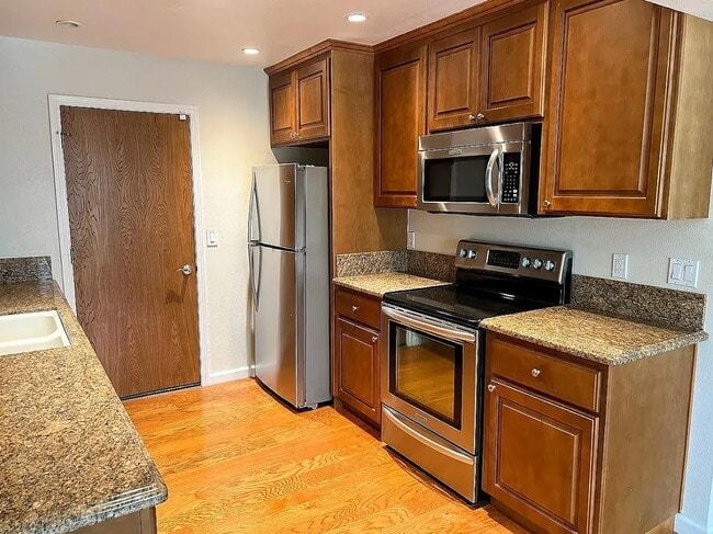 Building Photo - 112 Vineyard Ct