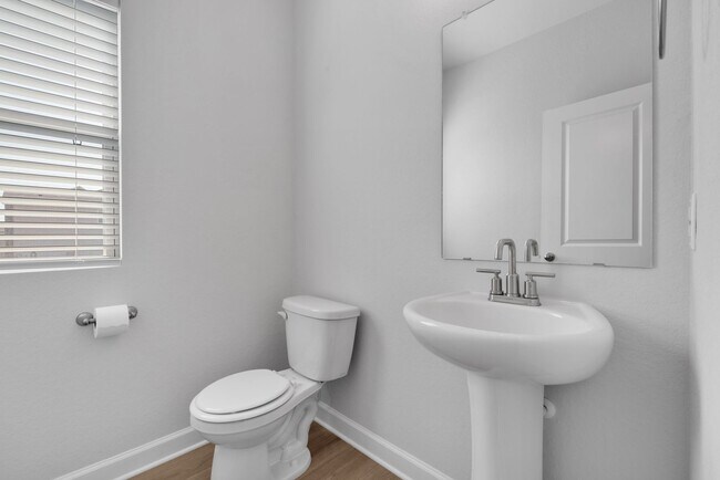 Building Photo - Spacious Far West San Antonio Gem