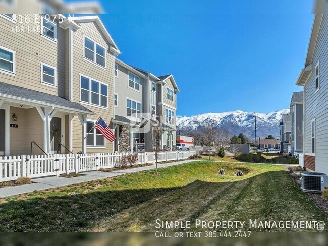 Building Photo - Perfect blend of location, luxury and comf...
