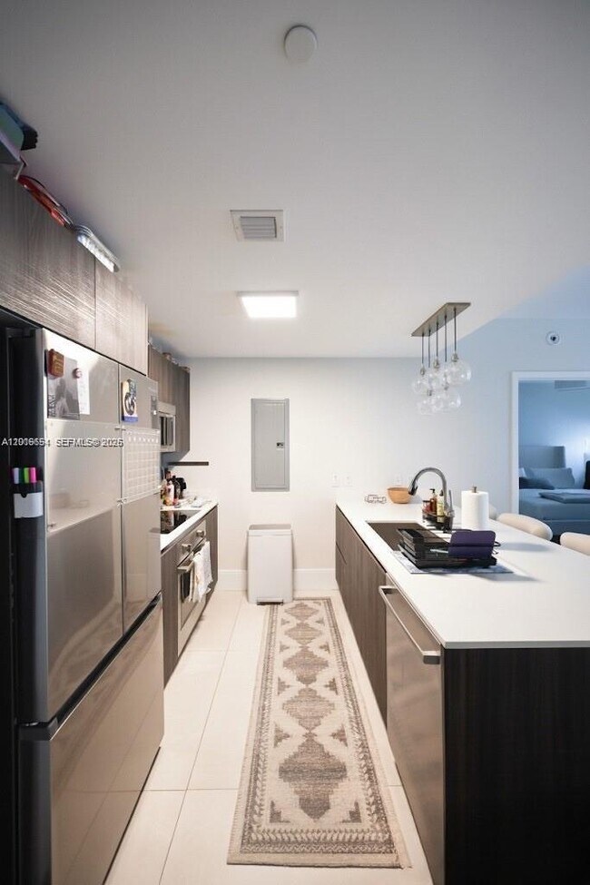 Foto del edificio - 488 NE 18th St