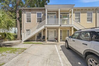 Building Photo - 702 Tattnall St
