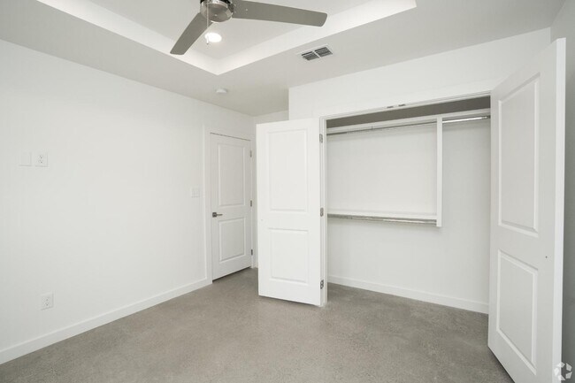 Building Photo - 704 Onyx Dr