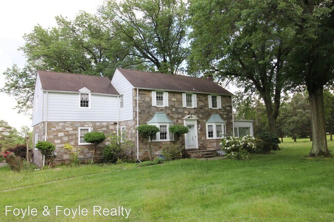 Building Photo - 4 br, 2 bath House - 1524 Cedar Hill Rd