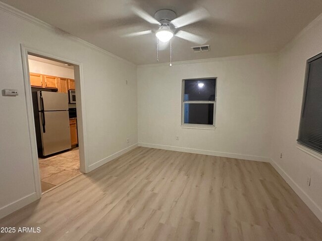 Building Photo - 636 N 4th Ave