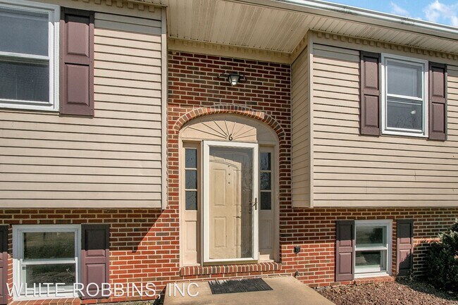 Building Photo - 3 br, 2.5 bath House - 6 Congress Drive