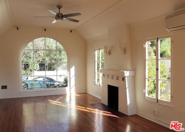 Foto del edificio - 1409 Murray Dr
