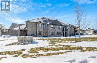 Building Photo - 15 Woodcock Dr