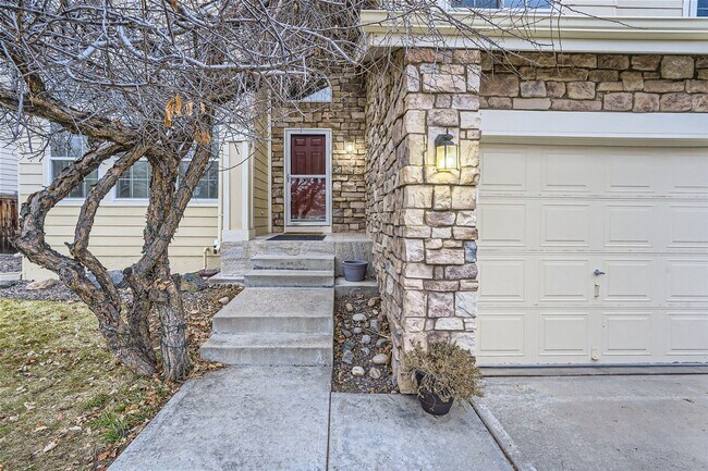 Foto del edificio - AMAZING 5 Bed 3 Bath Home in Louisville-Av...