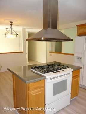 Foto del edificio - 4424 Summerfield Dr