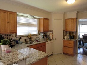 Building Photo - 3926 Summit Valley Dr