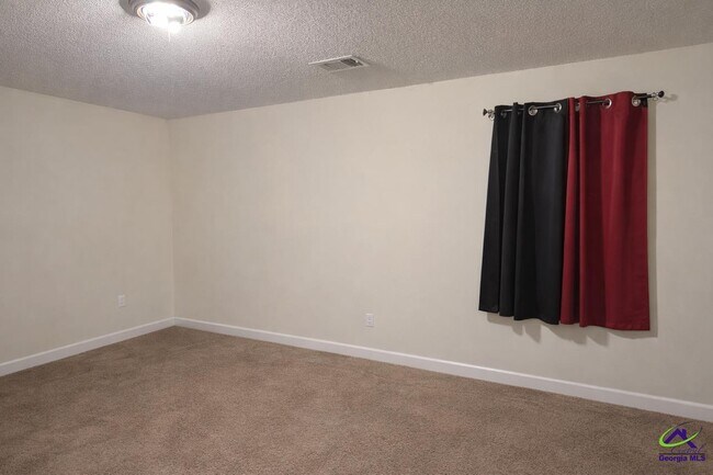 Foto del edificio - 646 Gawin Dr