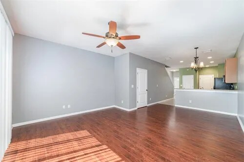 Foto del edificio - Beautiful 2 Bedroom 2.5 Bath Townhome loca...