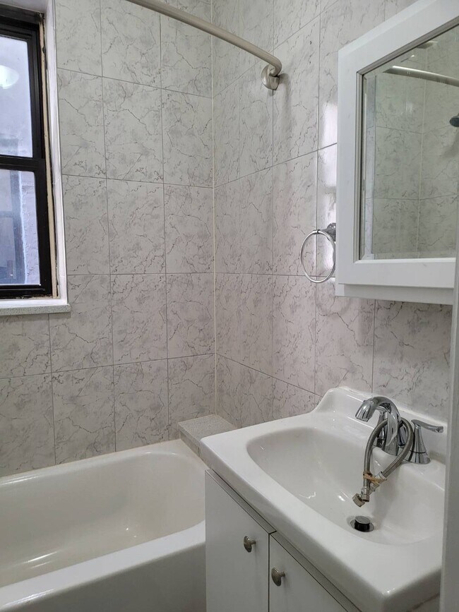 Foto del edificio - 1462 Bedford Ave