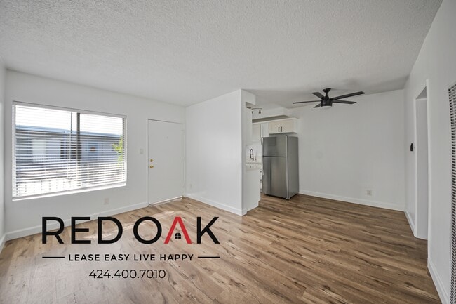 Foto del edificio - 12520 Lakewood Blvd
