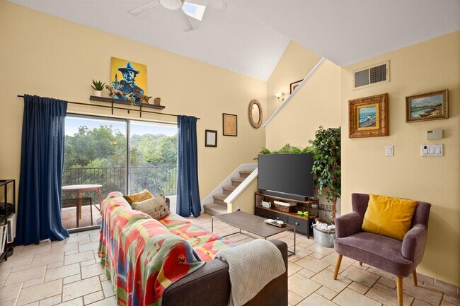 Building Photo - 1135 Barton Hills Dr
