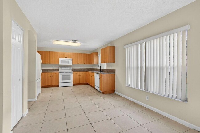 Building Photo - 662 Perdido Heights Dr
