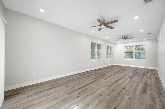 Foto del edificio - 2738 16th Ave N