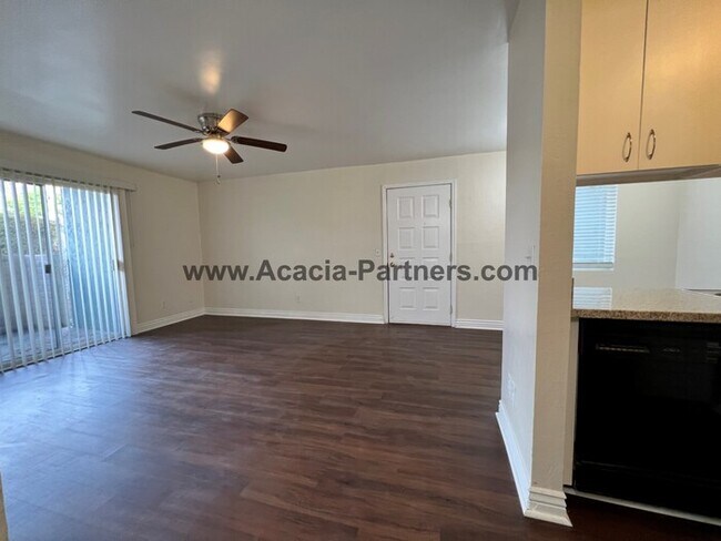 Foto del edificio - One Bedroom Townhouse