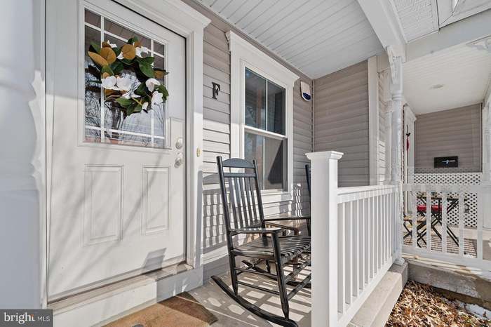 front entrance - 400 N York Rd