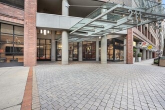 Building Photo - 211 E Ohio St