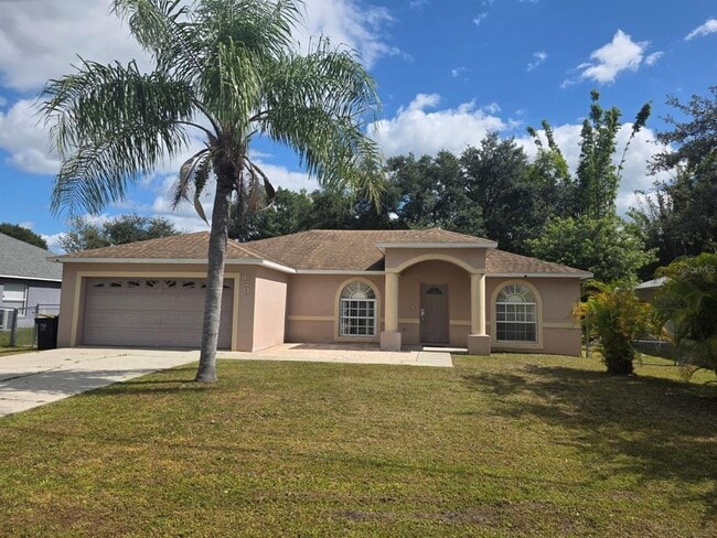 Building Photo - 670 Reindeer Dr