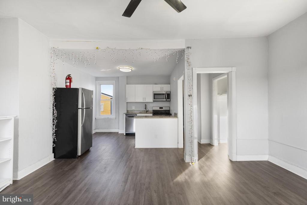 Foto principal - 1735 W Oxford St