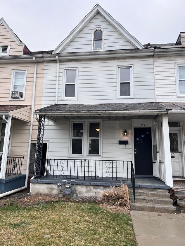 New Renovation! 5 Bedroom 1 bath home House Rental in West York, PA