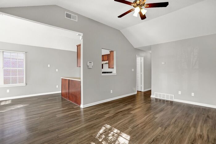 Foto principal - Low Maintenance Horn Lake 3-bed, 2-bath Un...