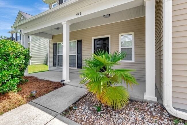 Building Photo - Spacious 4-Bedroom Home for Rent in Sought...