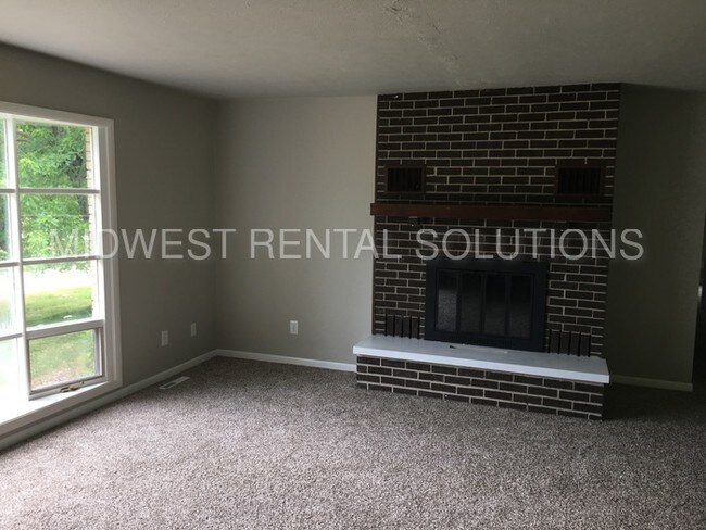 Building Photo - 5137 N Pawnee Trl