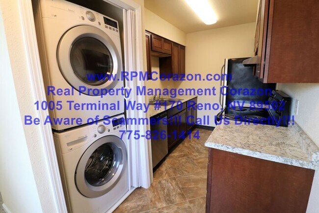 Building Photo - Recently Remodeled 1 bedroom,1 bath apartment