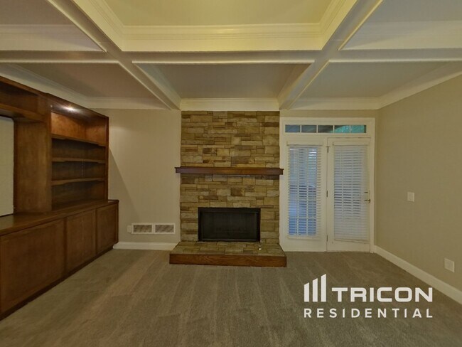 Foto del edificio - 3335 Renaissance Cir