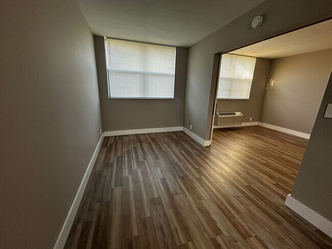 Foto del edificio - 1 Bed / 1 Bath Condo in Goral Springs, Ava...