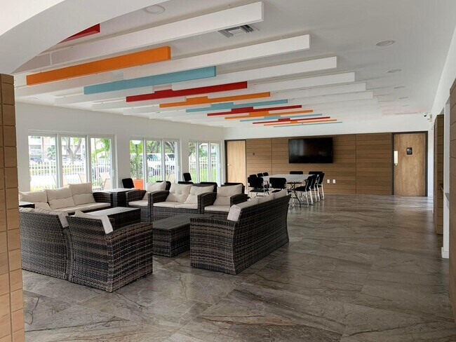 Foto del edificio - 2651 S Course Dr