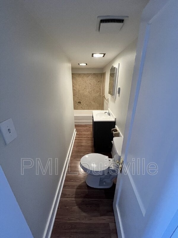 Building Photo - 414 M St