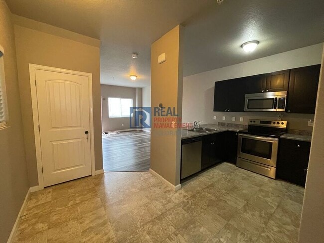 Building Photo - 4273 Perryville Pt