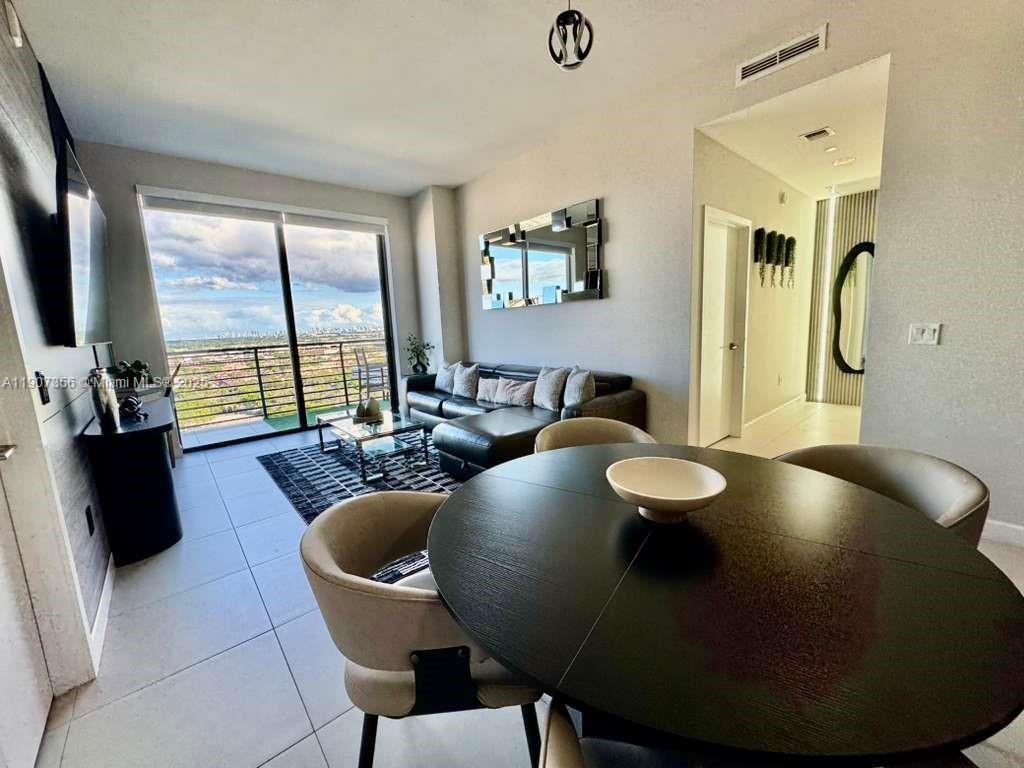 Foto principal - 5350 NW 84th Ave