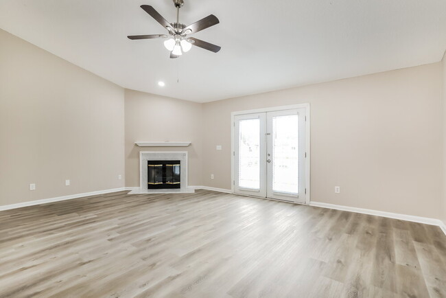 Building Photo - 909 Mackinaw Trail